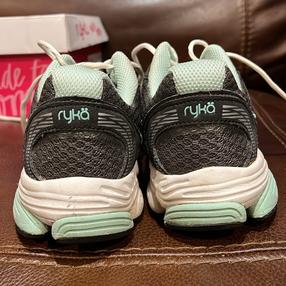 RYKA Ultimate Grey/Blk/Mint size 8.5 m, EUC - Picture 4 of 11